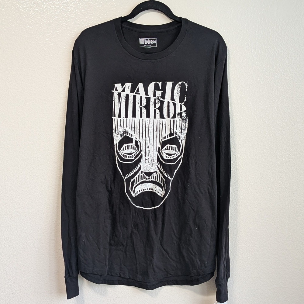 NWT LulaRoe Disney Magic Mirror Snow White Long Sleeve Patrick T-Shirt‎ Black XL